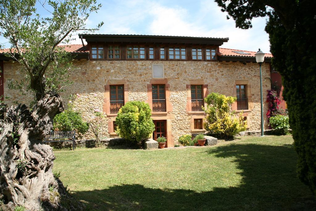Hotel Palacio De La Vinona Oviedo Exteriör bild